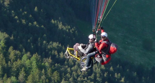 biplace parapente en fauteuil handisport 
