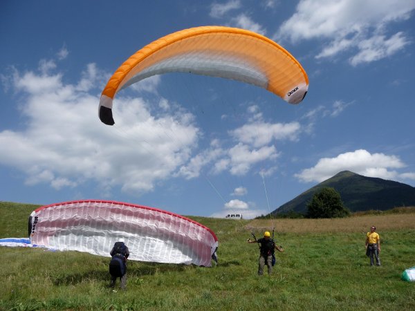 élève en pente école parapente