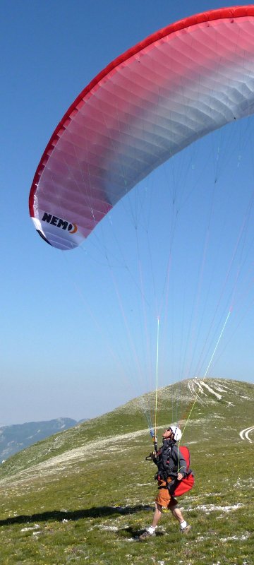 élève parapente en grand vol